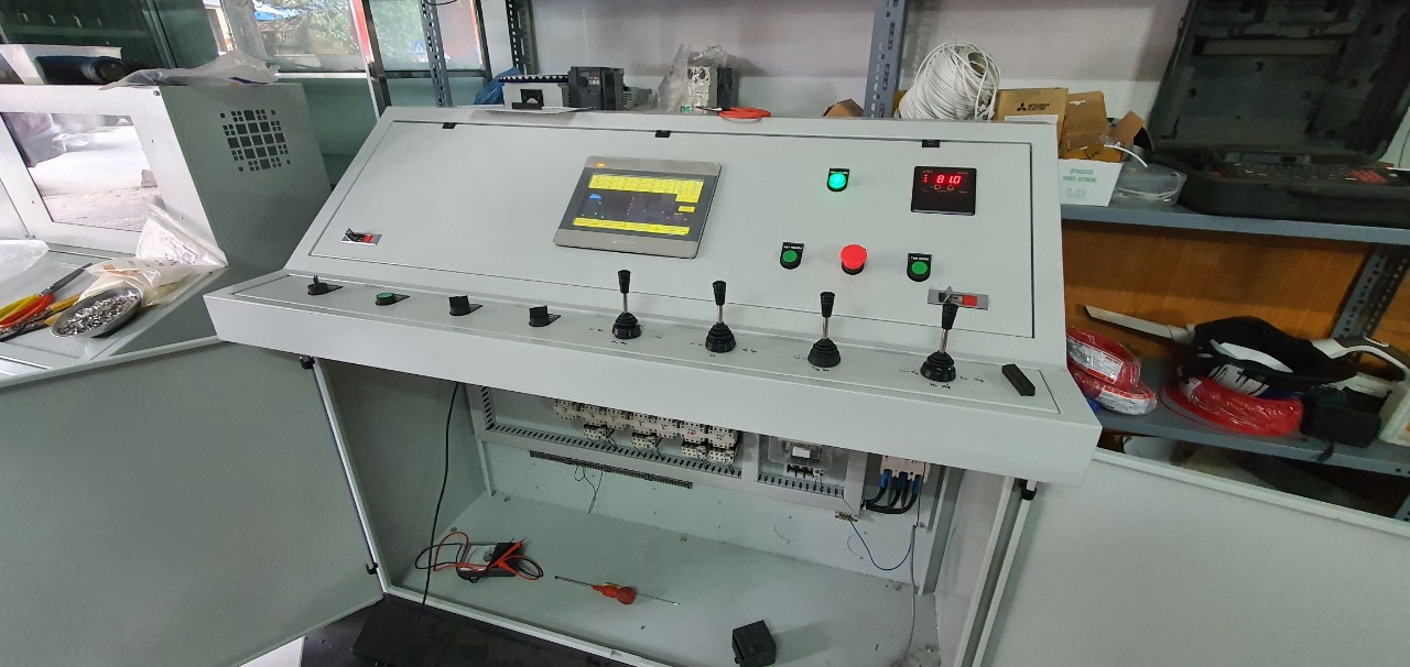Tủ điện điều khiển máy ép gạch không nung QT6, QT10